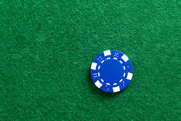 Live blackjack dealer at mariatogel link studio during daytime draw times for togel result monitoring